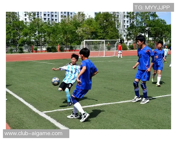 足球江湖的精彩瞬间与经典瞬间全景展示图集分享